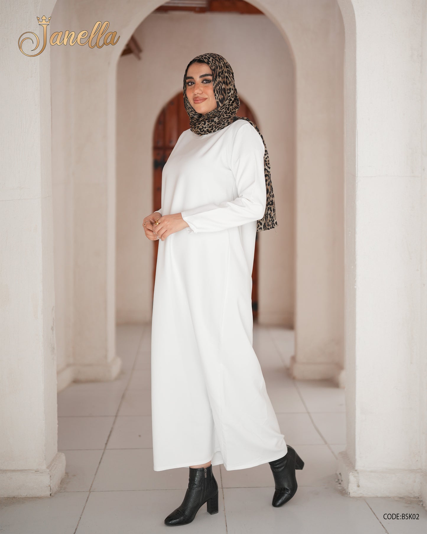 فستان طويل بيسيك بكم لون ابيض