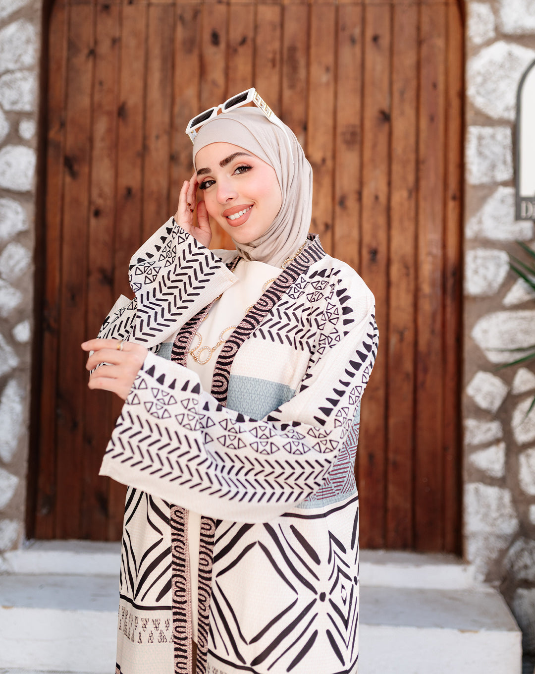 كارديجان طويل أنيق بقصّة انسيابية
