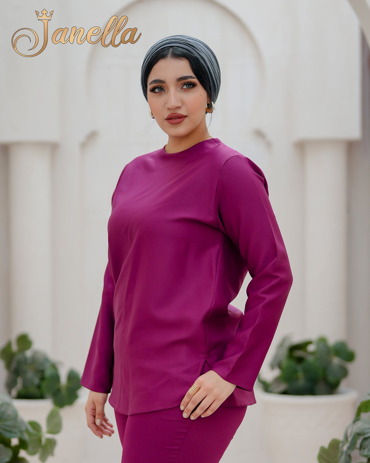 بلوزة بيسك بأكمام لون نبيتي