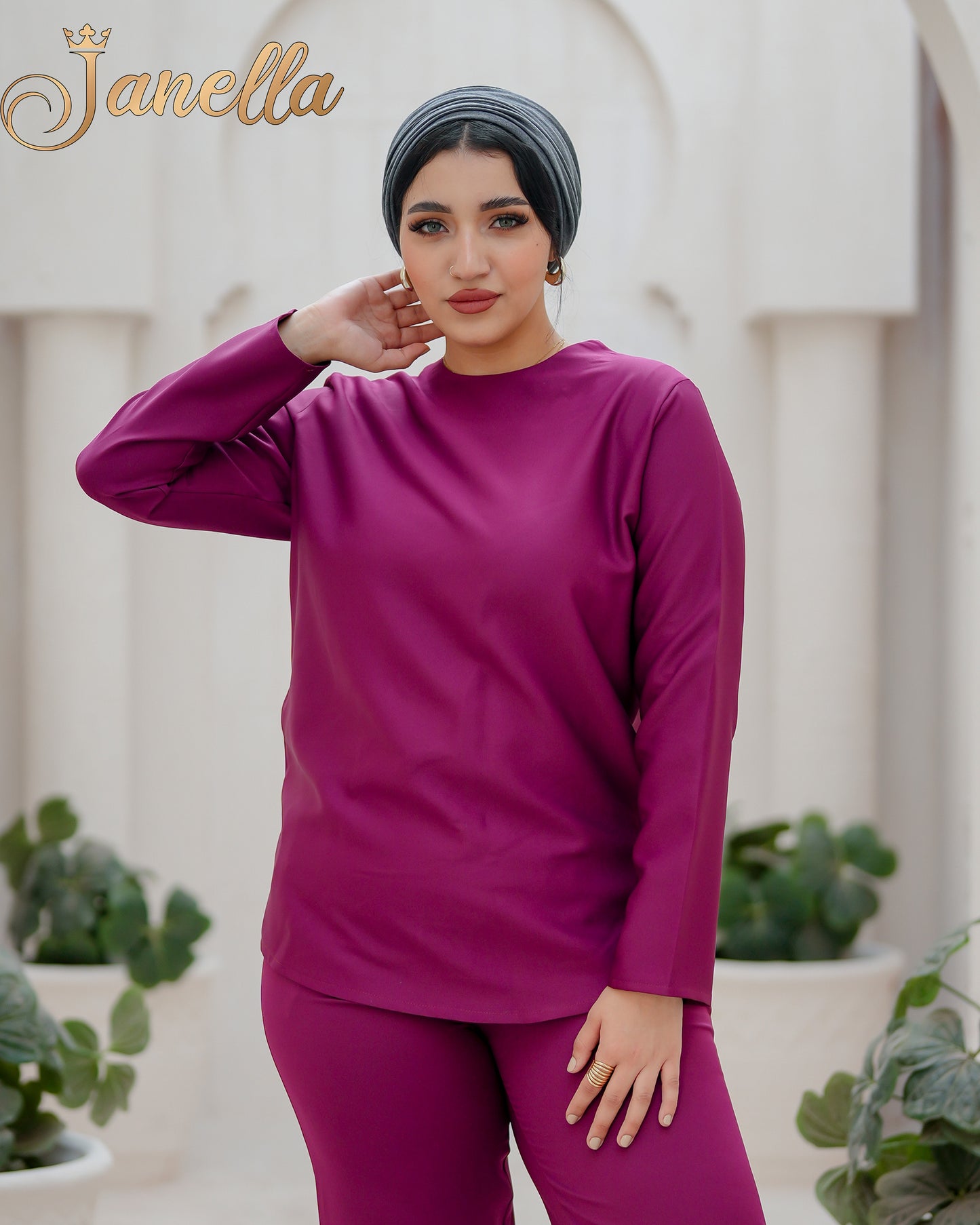بلوزة بيسك بأكمام لون نبيتي
