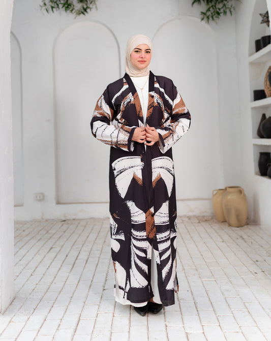 عباية مفتوحة أنيقة بقصّة عصرية