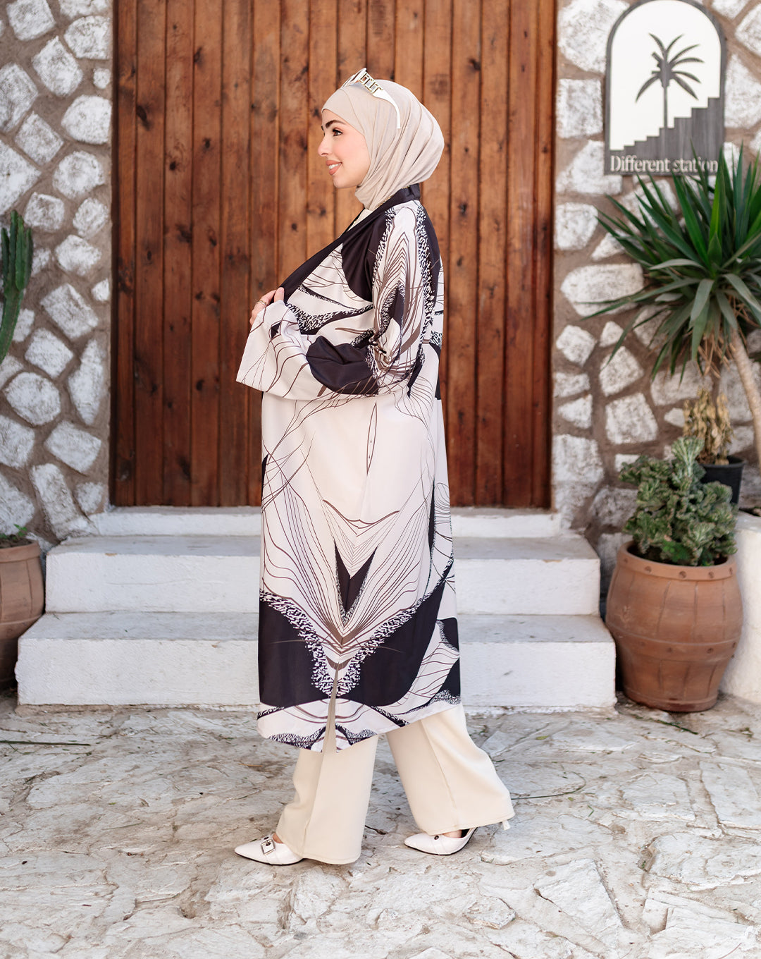 كارديجان طويل أنيق بقصّة انسيابية