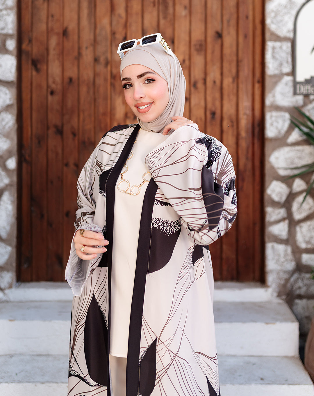 كارديجان طويل أنيق بقصّة انسيابية