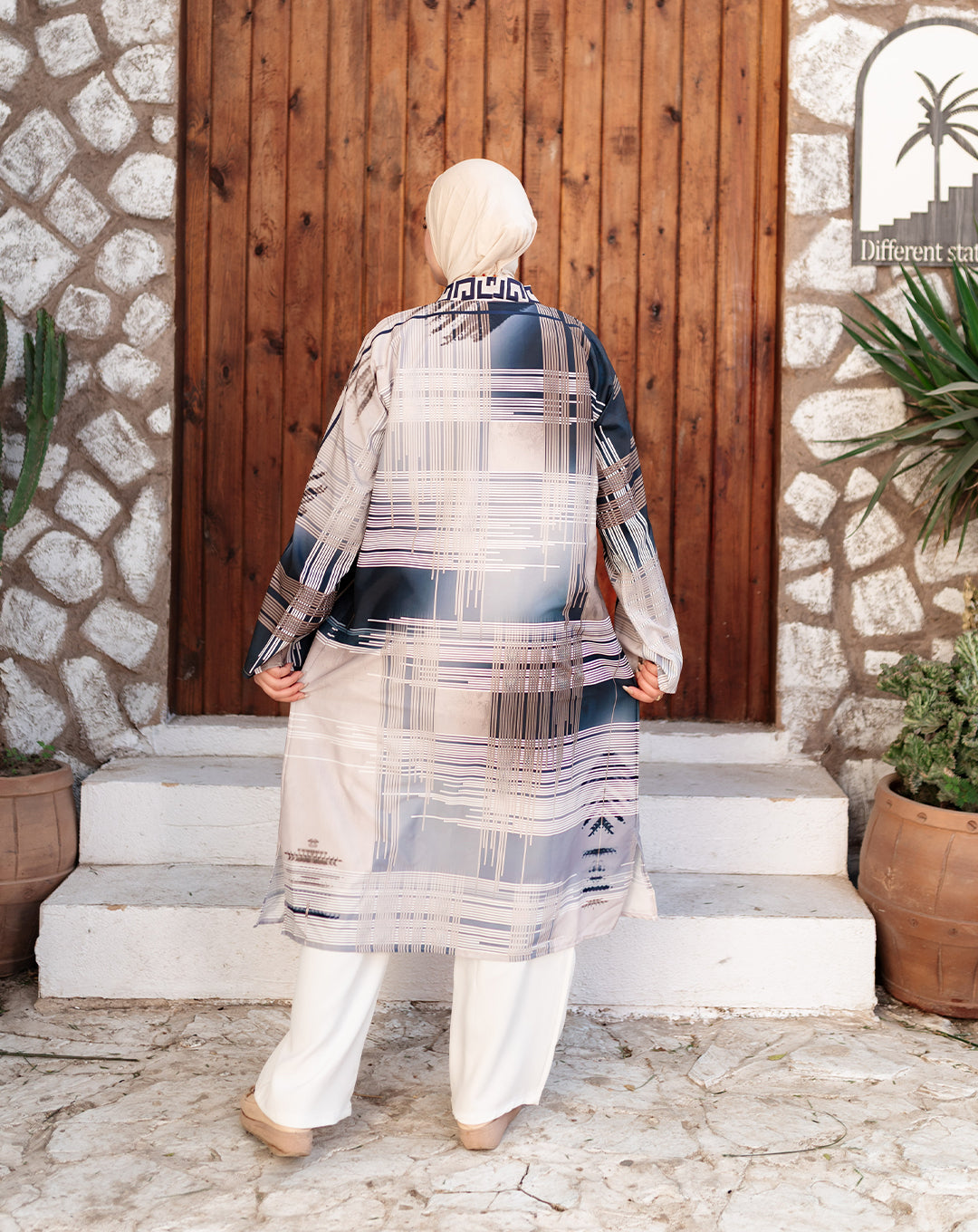 كارديجان طويل أنيق بقصّة انسيابية