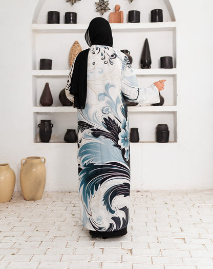 عباية مفتوحة أنيقة بقصّة عصرية