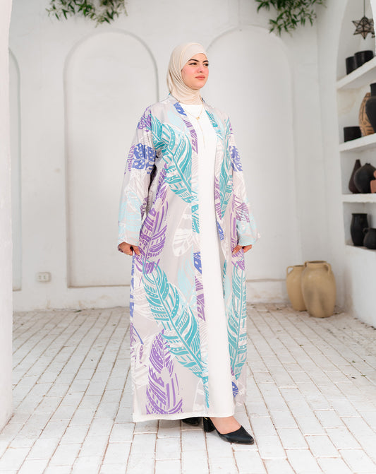 عباية مفتوحة أنيقة بقصّة عصرية